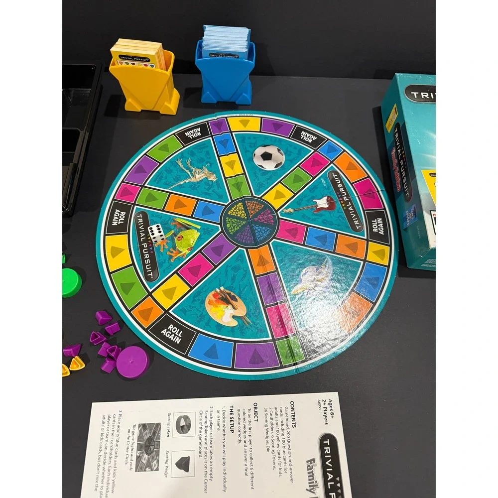 Trivial Pursuit Family Edition – Complete Game Set –‎ Great Condition!